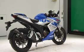 SUZUKI GIXXER 250 SF