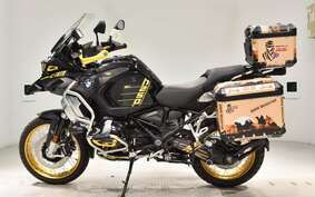 BMW R1250GS ADVENTURE 2021 0M11