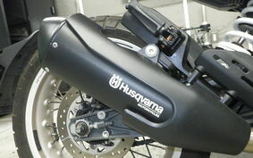 HUSQVARNA SVARTPILEN 401 2019