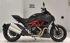 DUCATI DIAVEL 2013