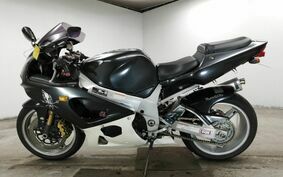 SUZUKI GSX-R1000 2001 GT74A