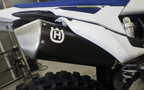 HUSQVARNA FC250