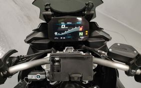 BMW F900XR 0K21