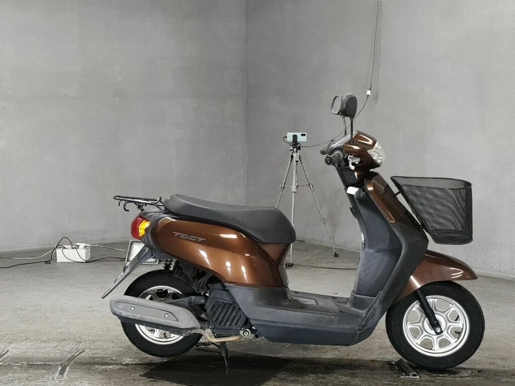 Скутер honda tact af79