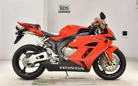 HONDA CBR1000RR 2005 SC57