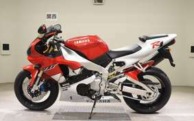 YAMAHA YZF-R1 1999 RN01