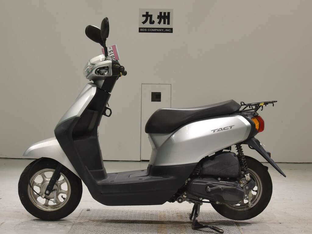 Скутер honda tact af79