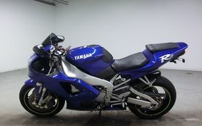 YAMAHA YZF-R1 1999 RN01