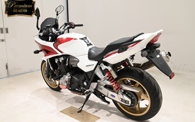 HONDA CB1300SB SUPER BOLDOR A 2010 SC54