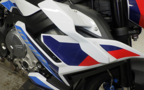 BMW M1000R 2024