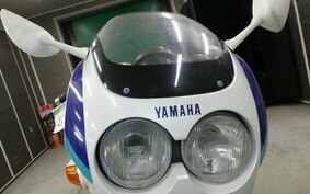 YAMAHA FZR250 2KR