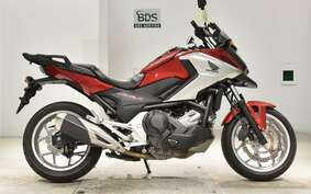 HONDA NC750X D Limited 2016 RC90