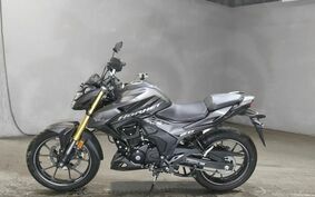 HONDA HORNET 200 MC56