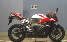 HONDA CBR600RR GEN 3 2011 PC40