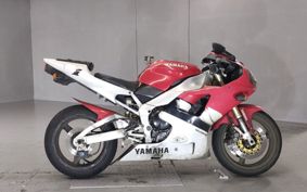 YAMAHA YZF-R1 RN01