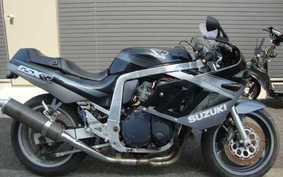 SUZUKI GSX-R750 GR77C