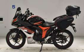 SUZUKI GIXXER 150 SF