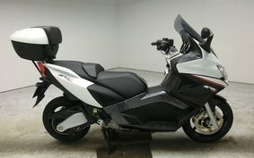 APRILIA SRV850 2013 M551