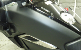 HONDA NM4 VULTUS -02 2014 RC82