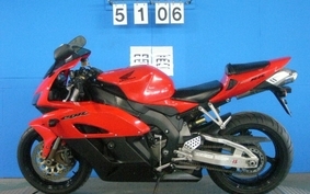 HONDA CBR1000RR 2004 SC57